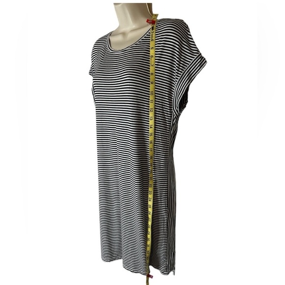Tommy Bahama sleeveless dress with black and white stripes size S - Picture 8 of 9
